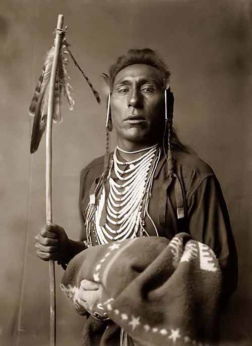 crow indians clothing men
